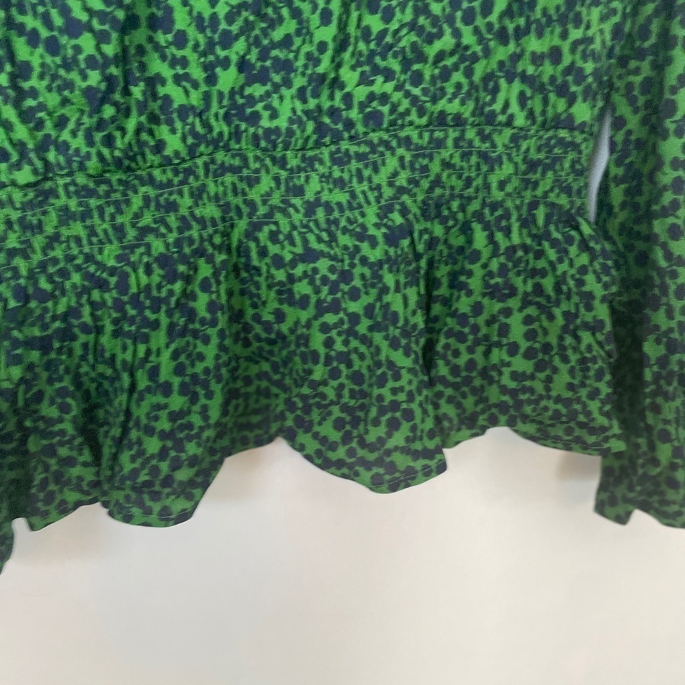 Green Long Sleeve Printed Peplum Top - Picture 14 of 14